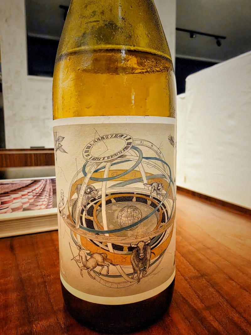 The label, front on
